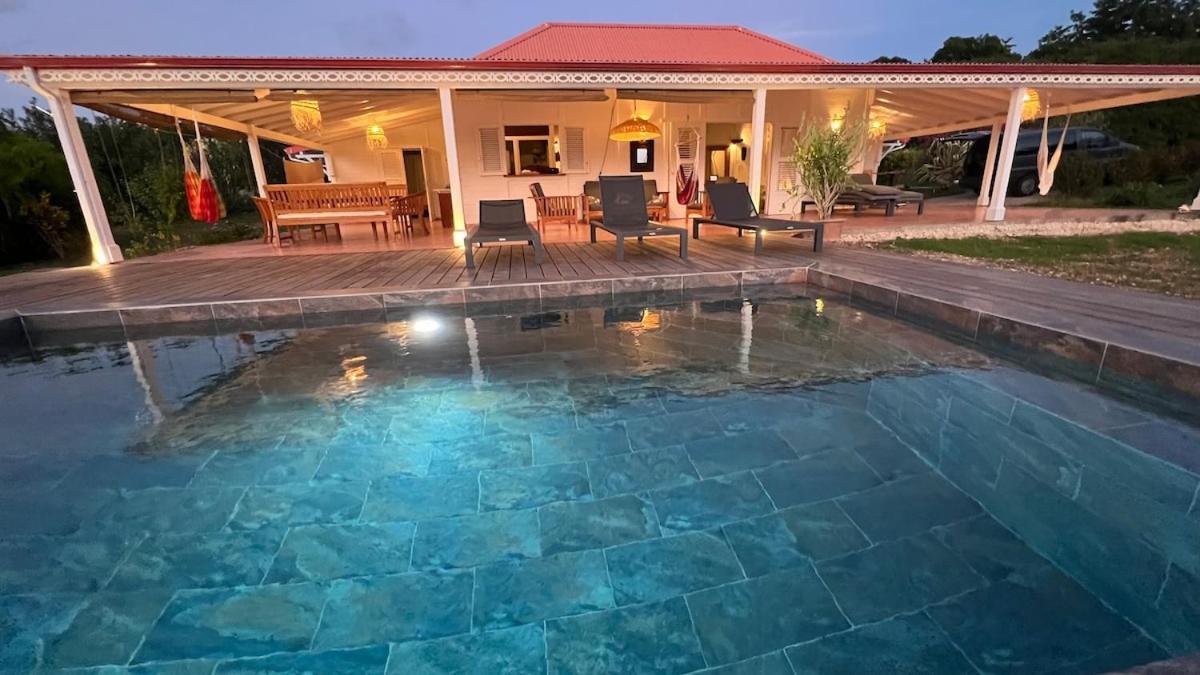 Villa Magalante, Sea View *